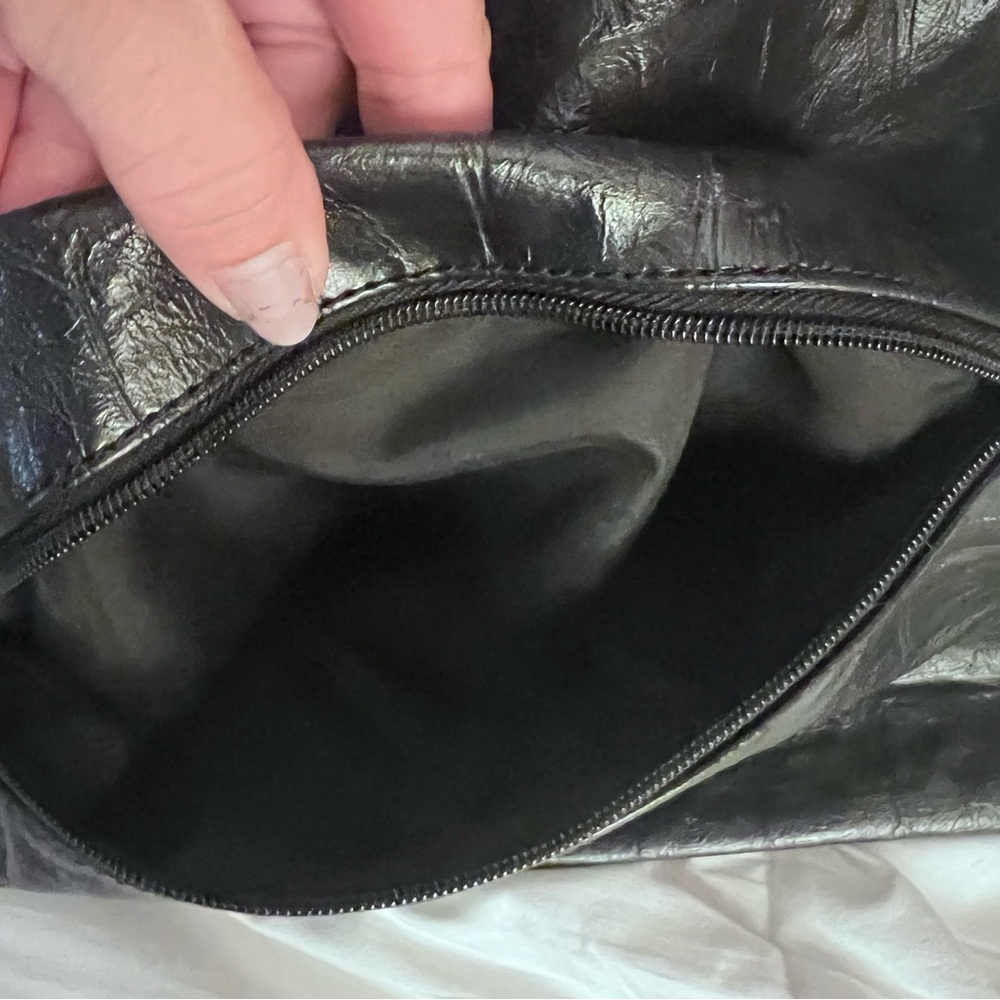 Nicole by Nicole Miller black gold over crossbody - Picture 11 of 12